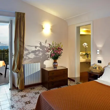 Le Querce Sea Thermae & 4* イスキア島