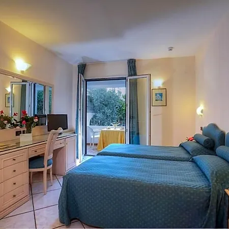 Le Querce Sea Thermae & 4* Ísquia
