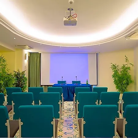 Le Querce Sea Thermae & 4* Ísquia