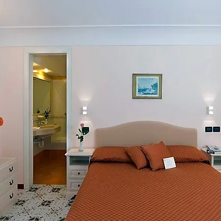 Le Querce Sea Thermae & 4* Ísquia