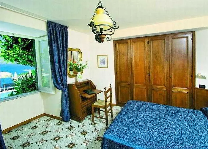 Le Querce Sea Thermae & 4* Ísquia